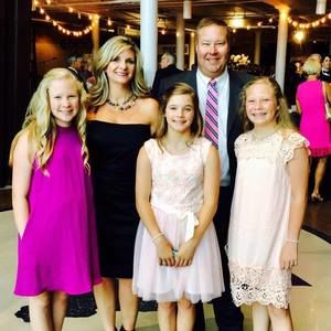 Meet your Posher, Elise